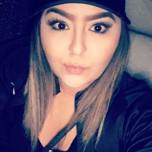 Meet your Posher, Priscilla